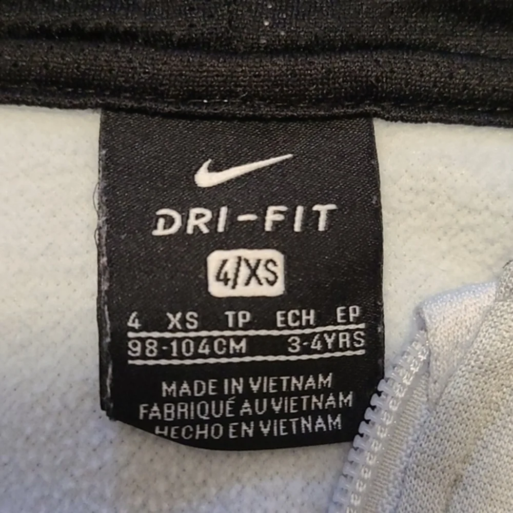 [Nike] Dri Fit Zip Up Jacket - Size XS
